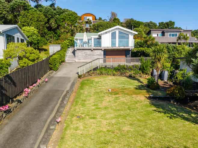 3 Edwin Mitchelson Road, Muriwai