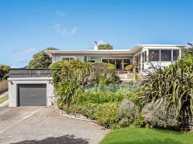 16 Paneta Street, Paekakariki