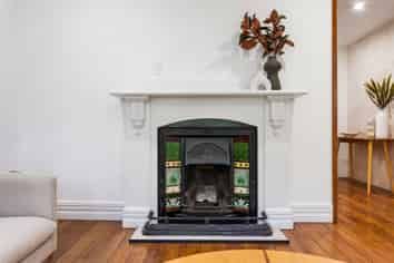 12 Kauri Loop Road, Oratia