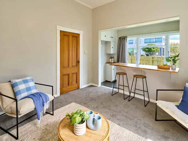 26 Bristol Square, Hutt Central