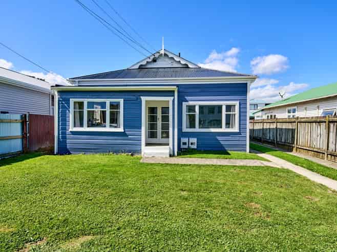 26 Bristol Square, Hutt Central