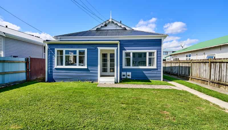 26 Bristol Square, Hutt Central