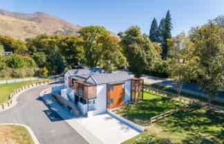 2 Ashgrove Lane, Wanaka