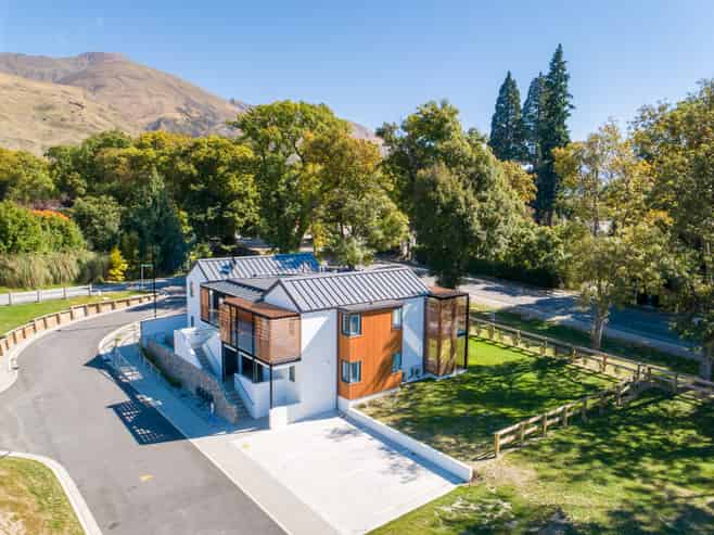 2 Ashgrove Lane, Wanaka