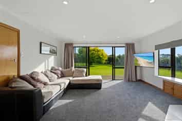 23 Tussock Creek Grove Bush Road, Grove Bush