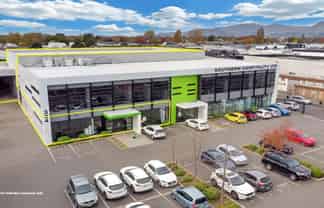 High Stud Warehouse and Showroom/Office