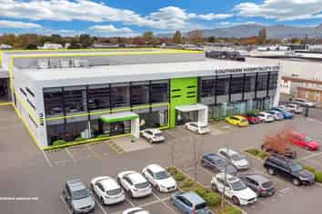 High Stud Warehouse and Showroom/Office