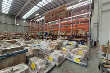 High Stud Warehouse and Showroom/Office