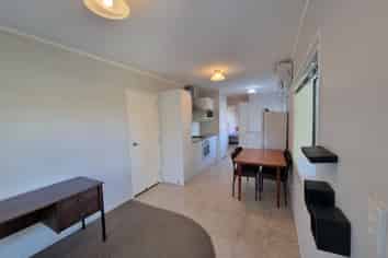 28a Hillside Crescent, Leigh