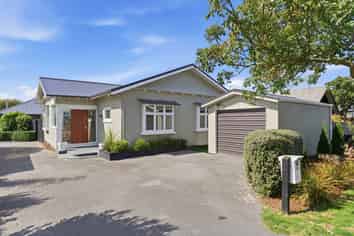 1/68 Searells Road, Strowan