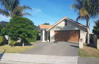 147 Main Road, Clive