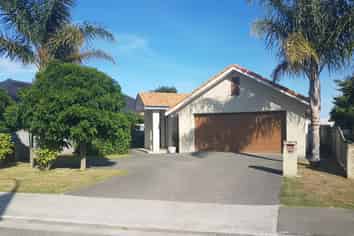 147 Main Road, Clive