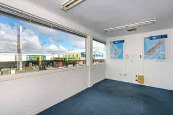 Top floor above Harcourts available now 