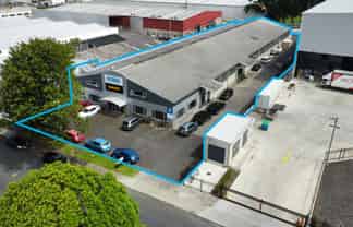 Well-positioned 2,500m² Industrial 