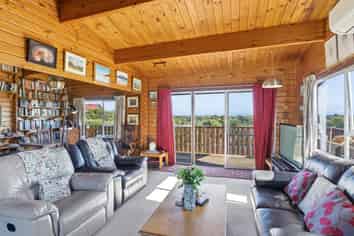 365 Centaurus Road, Hillsborough