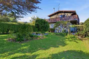 365 Centaurus Road, Hillsborough