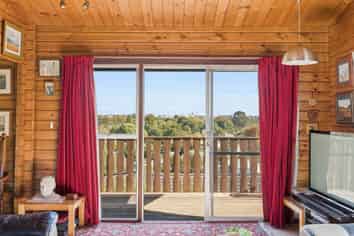 365 Centaurus Road, Hillsborough