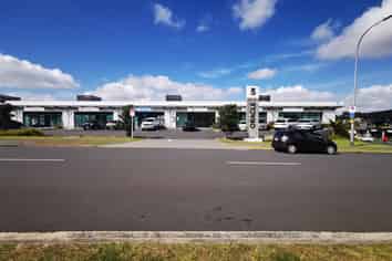 108sqm retail units for lease in Albany