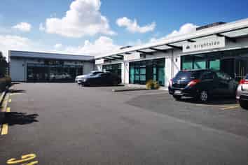 108sqm retail units for lease in Albany