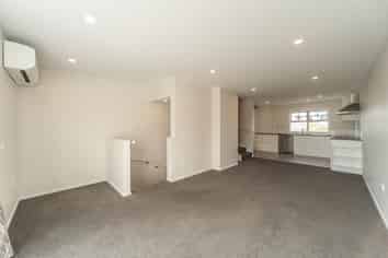 4/14 Rotoiti Street, Johnsonville