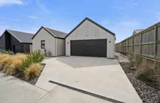 2 Barn Road, Hanley's Farm, Jacks Point