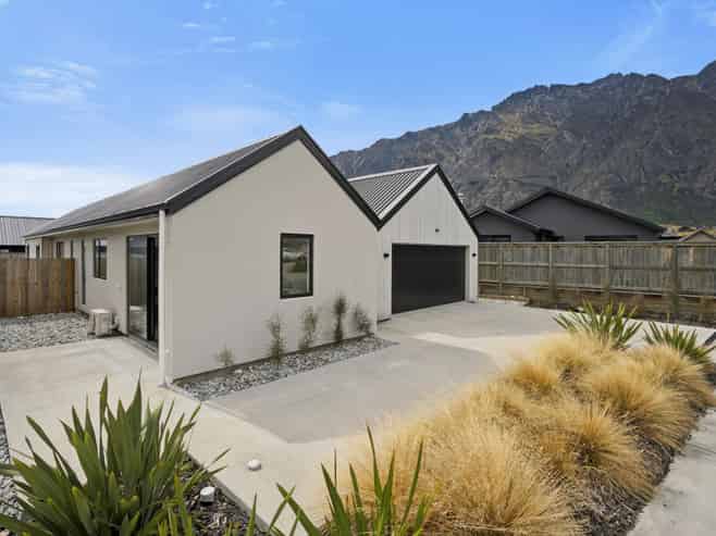 2 Barn Road, Hanley's Farm, Jacks Point