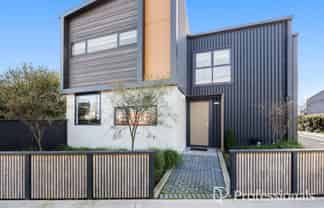 1/51 Kings Crescent, Central Hutt