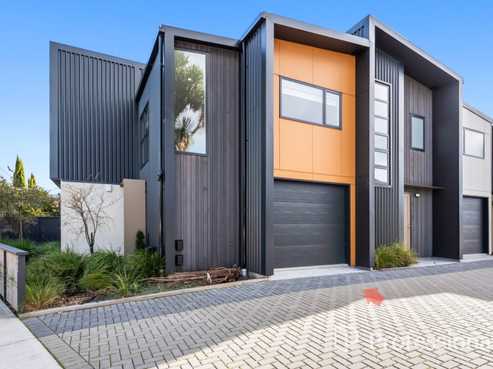 1/51 Kings Crescent, Central Hutt
