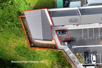 Stylish work hub with a premium finish