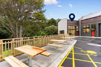 Stylish work hub with a premium finish