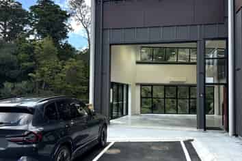 Stylish work hub with a premium finish