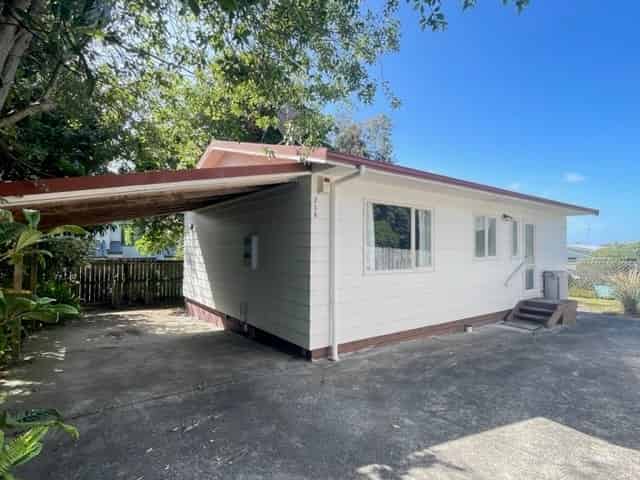 25A Kelman Road, Kelston