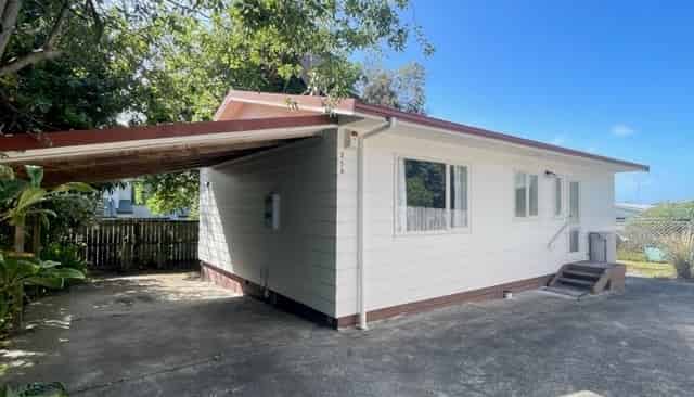 25A Kelman Road, Kelston