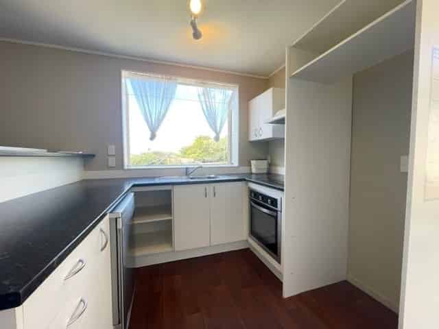 25A Kelman Road, Kelston