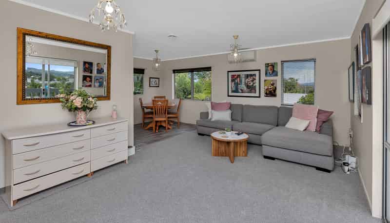 11B Robin Hood Place, Onerahi