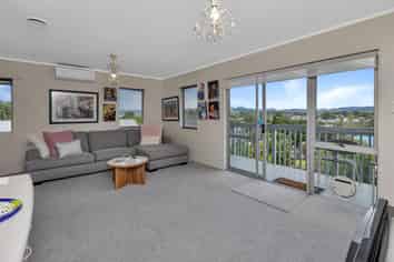 11B Robin Hood Place, Onerahi