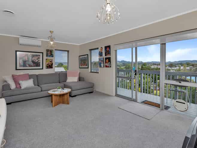 11B Robin Hood Place, Onerahi