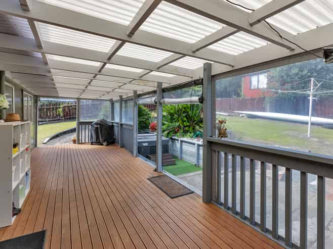 11B Robin Hood Place, Onerahi