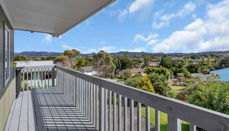 11B Robin Hood Place, Onerahi