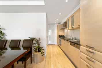 P17/11 Maunganui Road - Eleven, Mount Maunganui