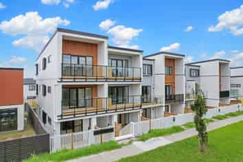 201/189 Clark Road, Hobsonville