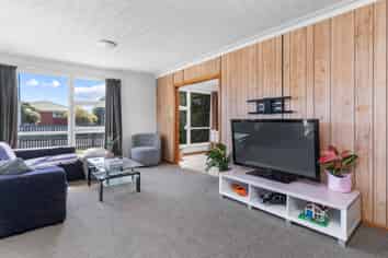 20 Kathleen Crescent, Hornby