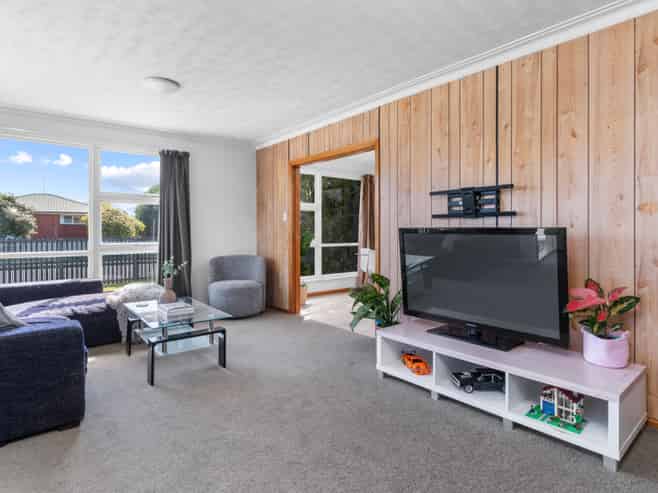 20 Kathleen Crescent, Hornby