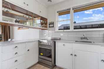 20 Kathleen Crescent, Hornby