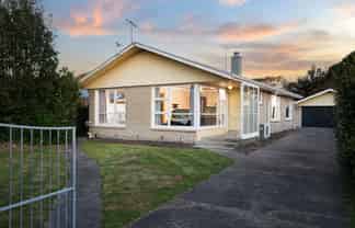 20 Kathleen Crescent, Hornby