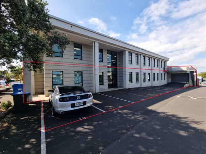 Office and Warehouse on Rosebank Road