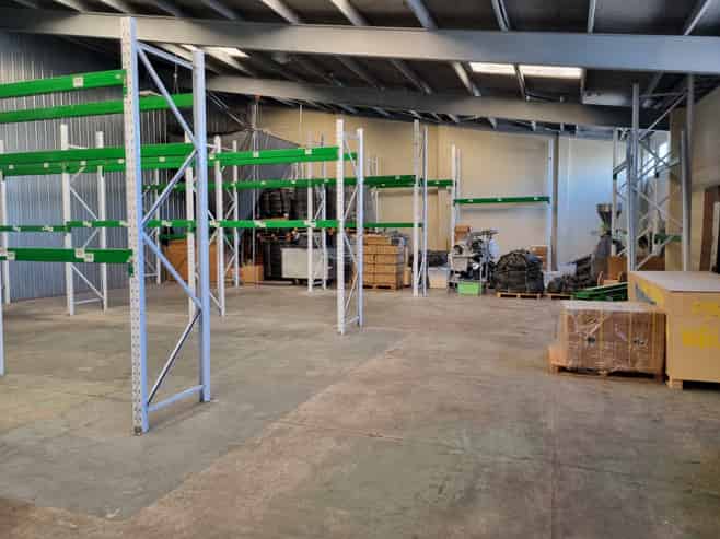 Office and Warehouse on Rosebank Road