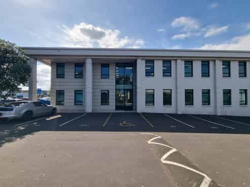 Office and Warehouse on Rosebank Road