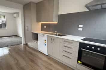 4/7 Division Street , Riccarton