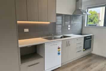 4/7 Division Street , Riccarton